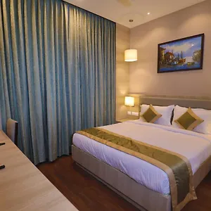 4* Hotel Goa Country Club